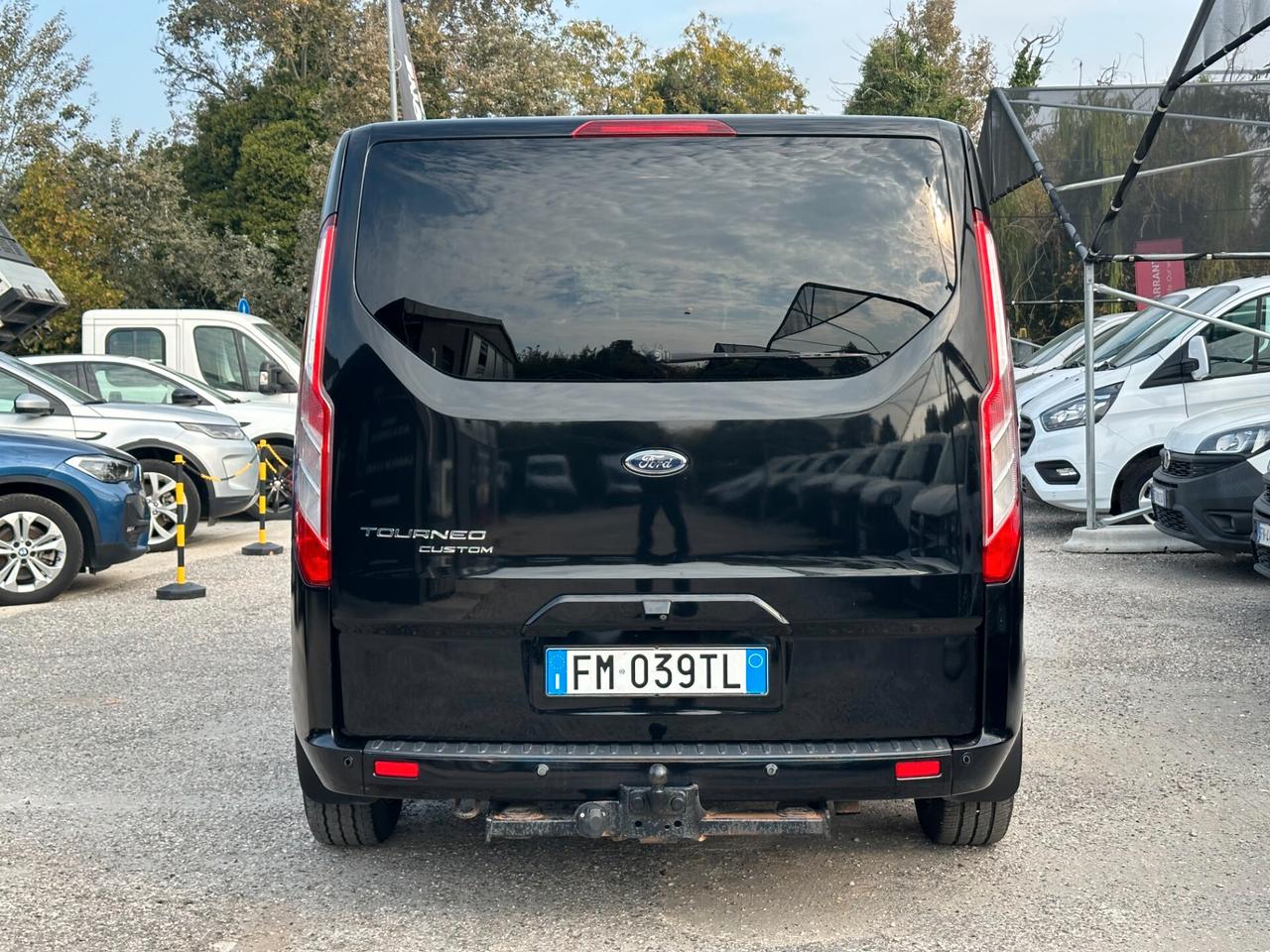Ford Tourneo Custom 9 POSTI 2.0 TDCi 130CV aut. PL Titanium