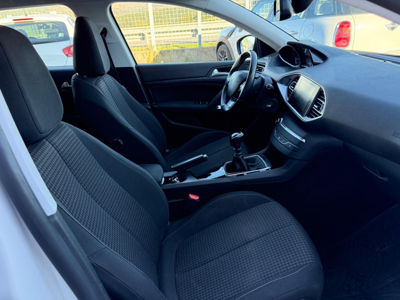 Peugeot 308 BlueHDi 130 S&S Allure