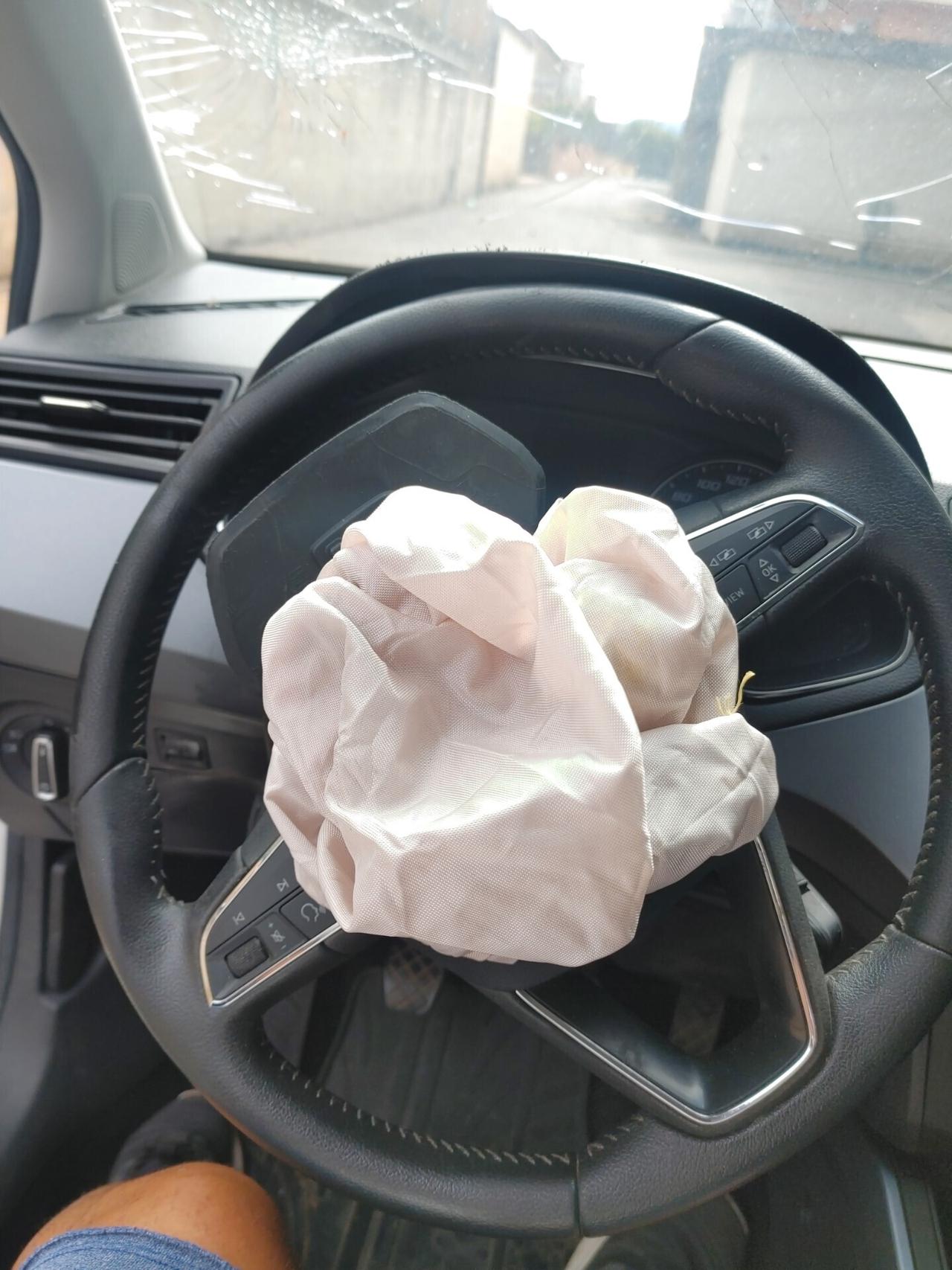 Seat Arona 1.6 DIESEL XCELLENCE LEGGI