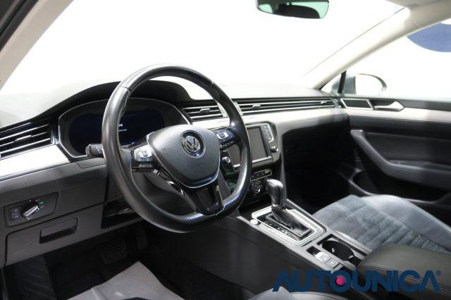 VOLKSWAGEN Passat Variant 2.0 TDI 190 CV DSG HIGHLINE BMT FARI LED