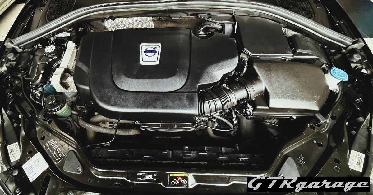 VOLVO - XC60 - D3 AWD Geartronic Momentum