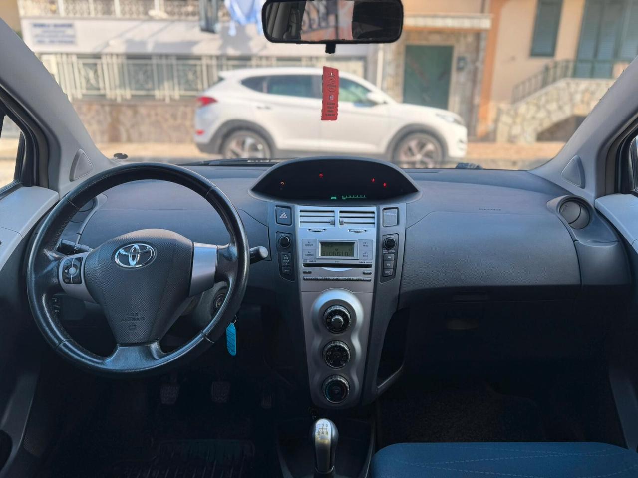 Toyota Yaris 1.3 5 porte Navi