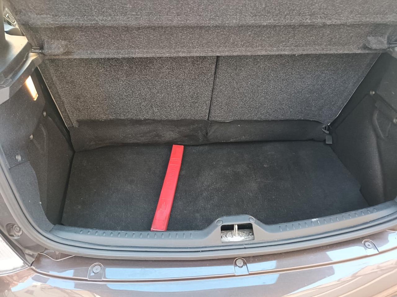 Lancia Ypsilon 1.2 Platino