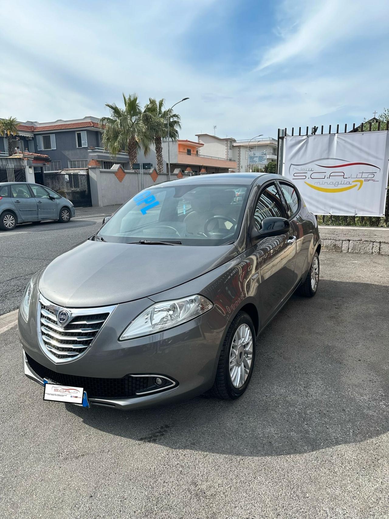 Lancia Ypsilon 1.2 69 CV 5 porte GPL Ecochic Gold