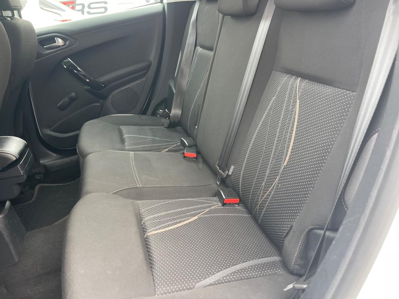 Peugeot 208 Active 1.4 HDI 68cv