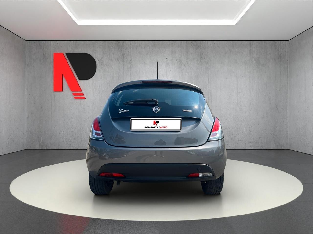 Lancia Ypsilon 1.0 FireFly 5 porte S&S Hybrid Silver Plus
