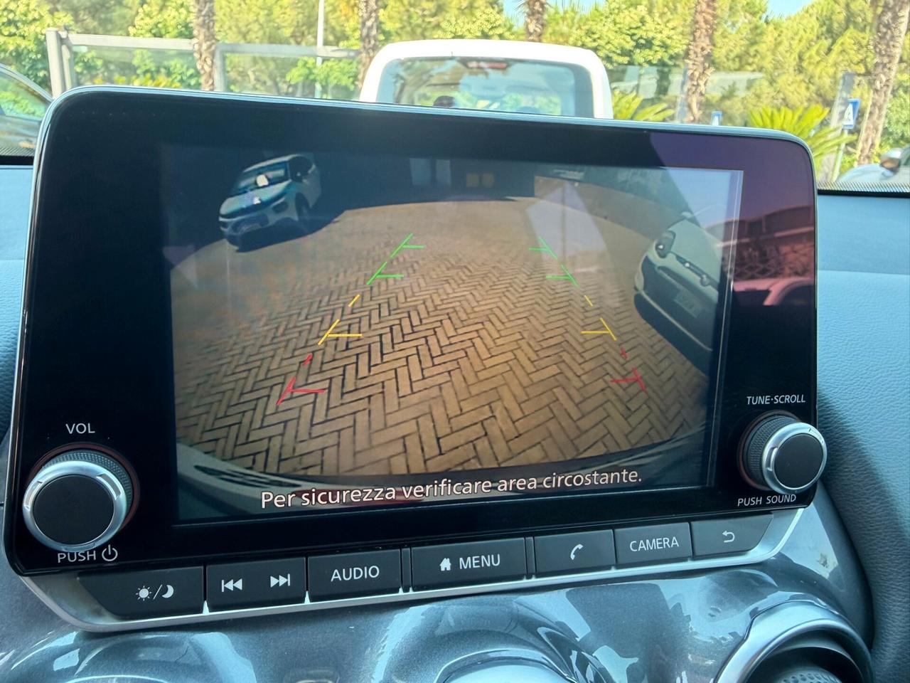Nissan Juke 1.0 DIG-T 114 CV N-Connecta