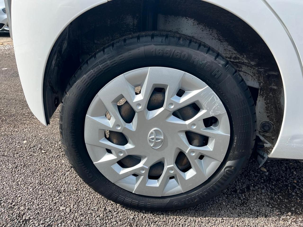 Toyota Aygo Connect 1.0 VVT-i 72CV 5 porte x-business plus
