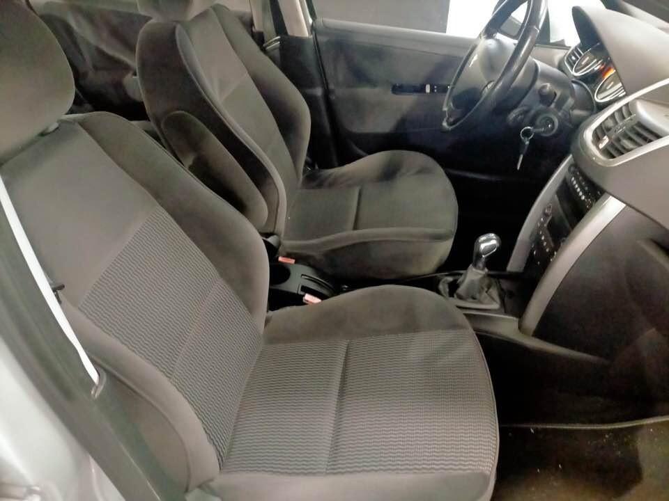Peugeot 207 1.6 HDI 90 CV
