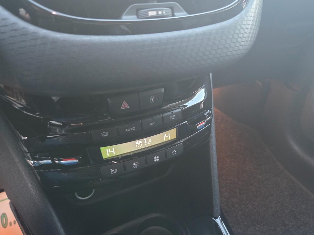 Peugeot 2008 BlueHDi 100 Allure