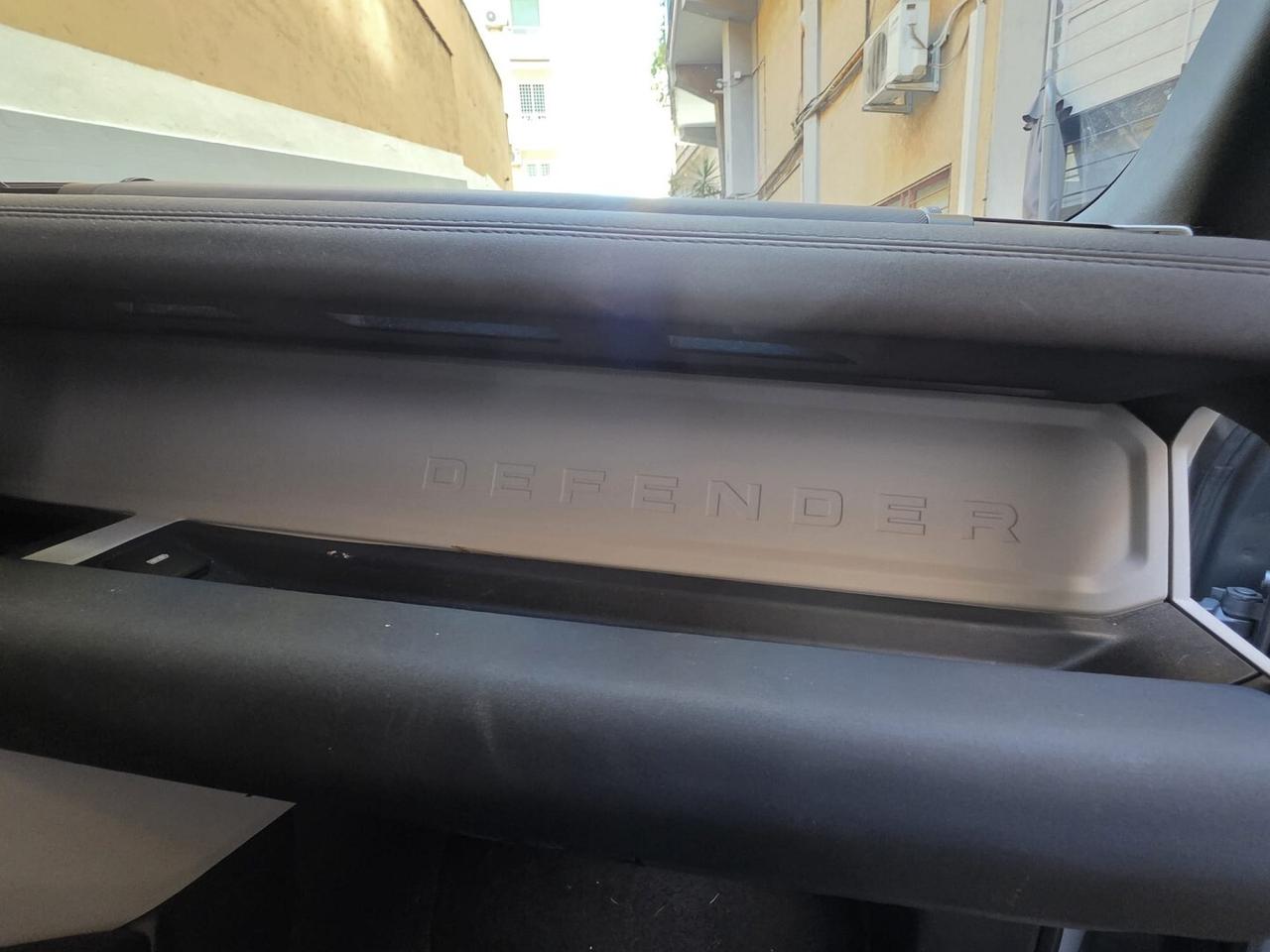 LAND ROVER DEFENDER 7 POSTI