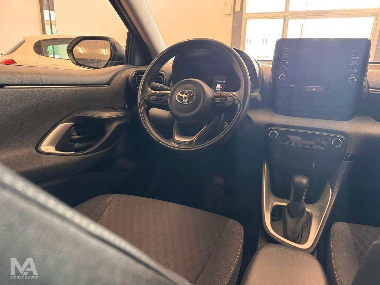 Toyota Yaris 1.5 90cv Hybrid Business 2021