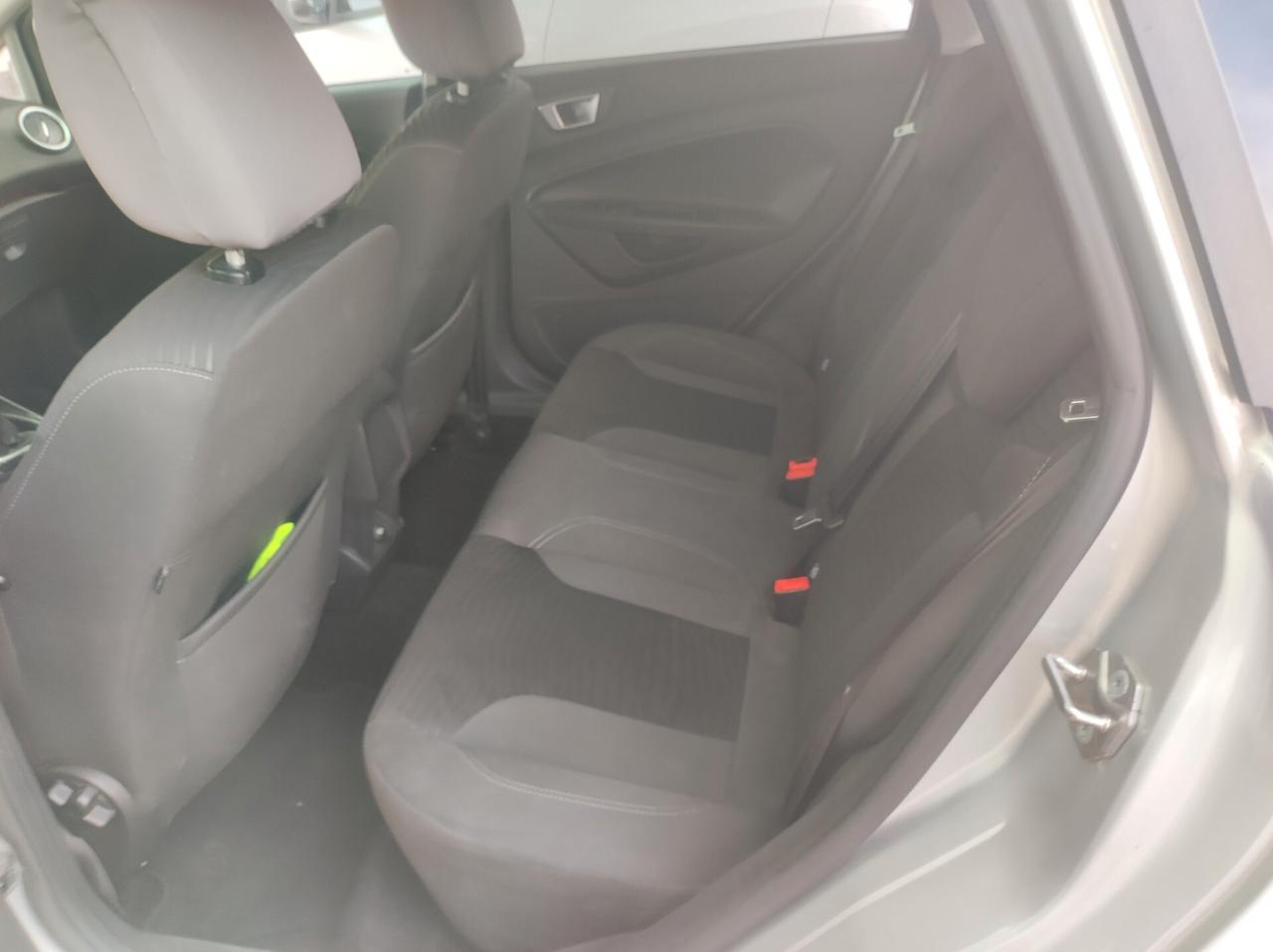 Ford Fiesta 1.5 TDCi 75CV 5 porte Titanium