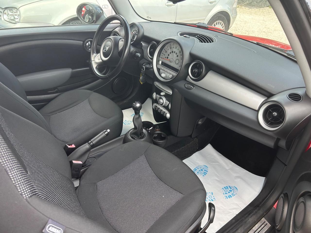 Mini 1.4 16V One Chili