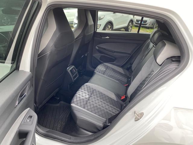 VOLKSWAGEN Golf 2.0 TDI 150 CV DSG SCR R-Line