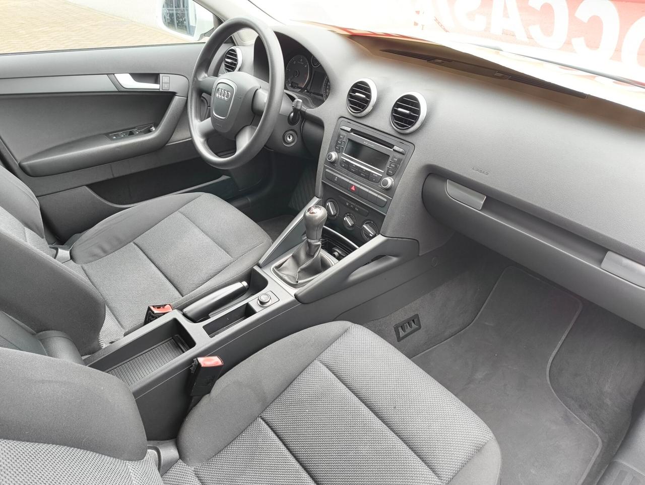 Audi A3 1.6 TDI 105 CV CR Ambiente