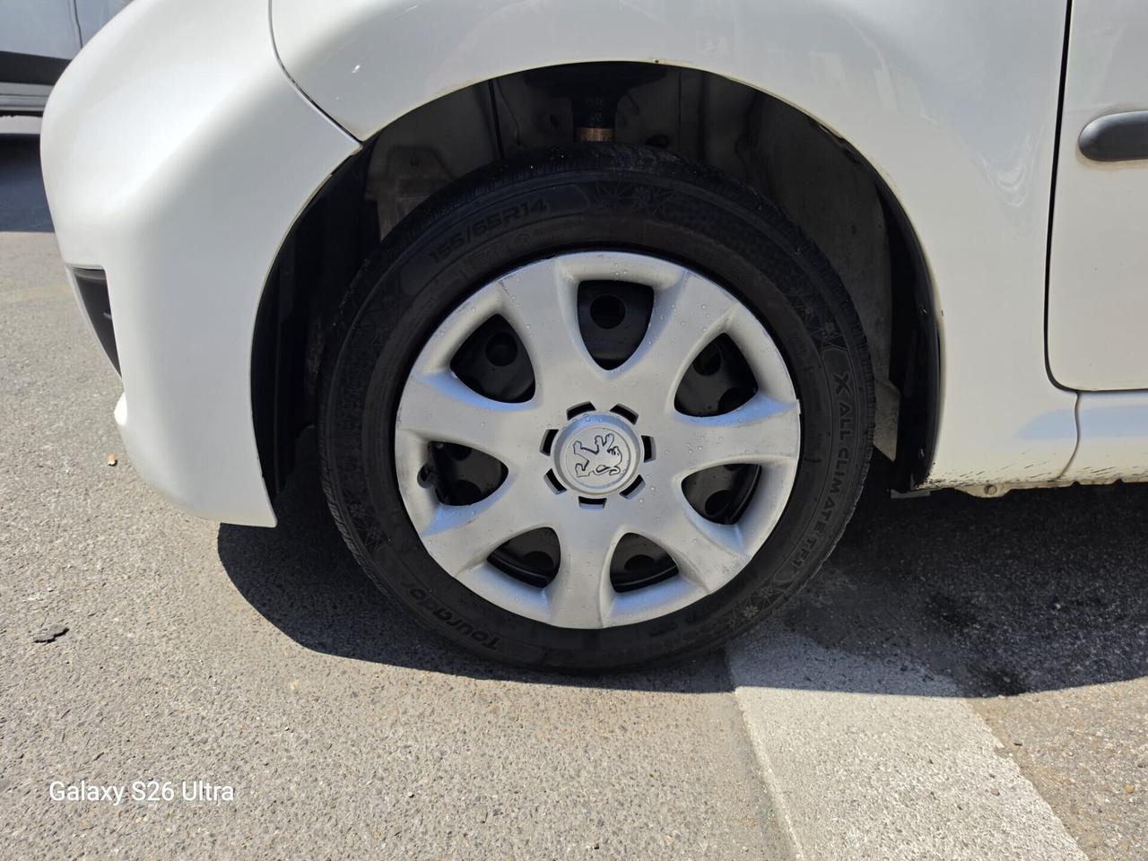 Peugeot 107 1.0 BENZINA - 5 PORTE - ANNO 2011