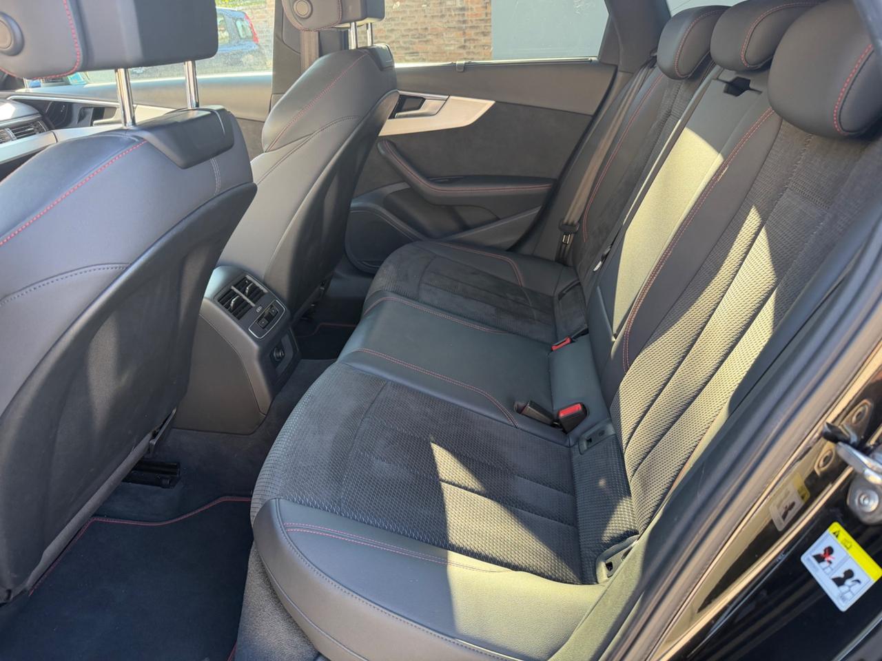 Audi A4 35 TDI/163 CV S tronic line edition