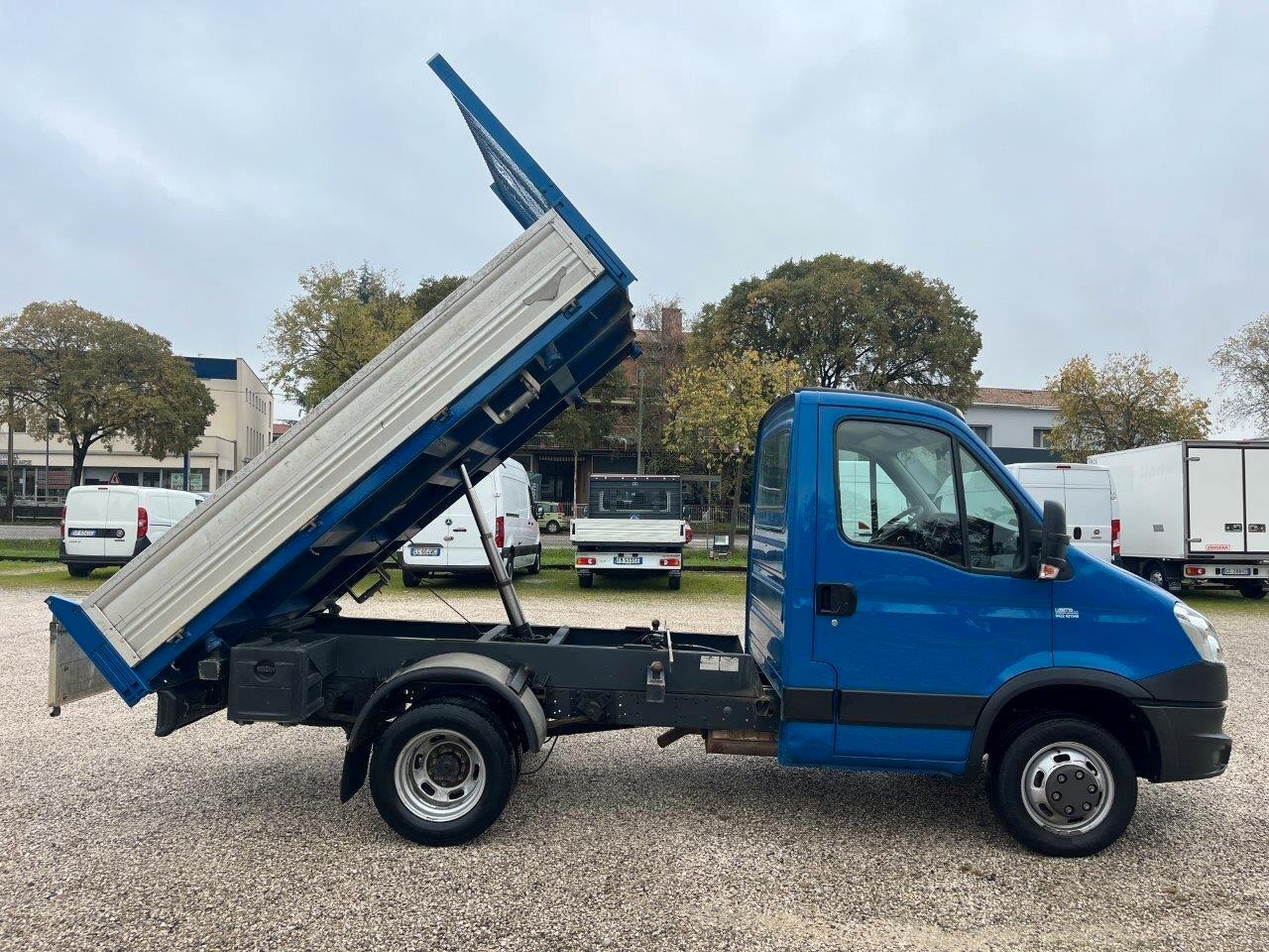 Iveco Daily 35C13 Ribaltabile Trilaterale - 2013 - KM 200.000