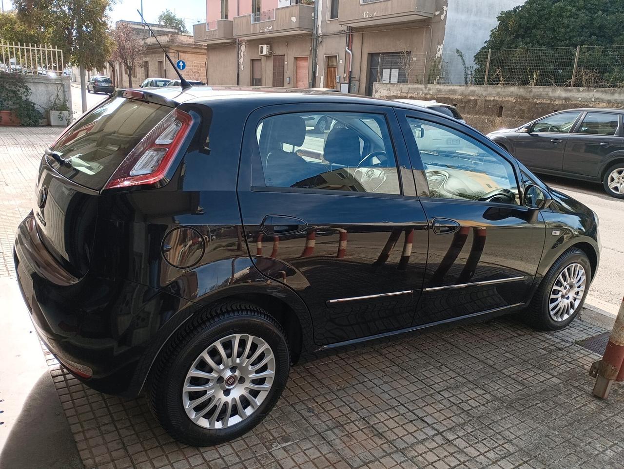 Fiat Punto 1.3 MJT 85 CV 5 porte Lounge