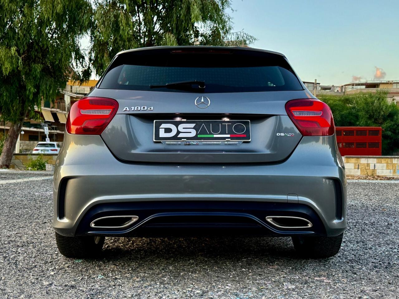 MERCEDES-BENZ A 180 D AUTOMATIC AMG PREMIUM UNI PRO