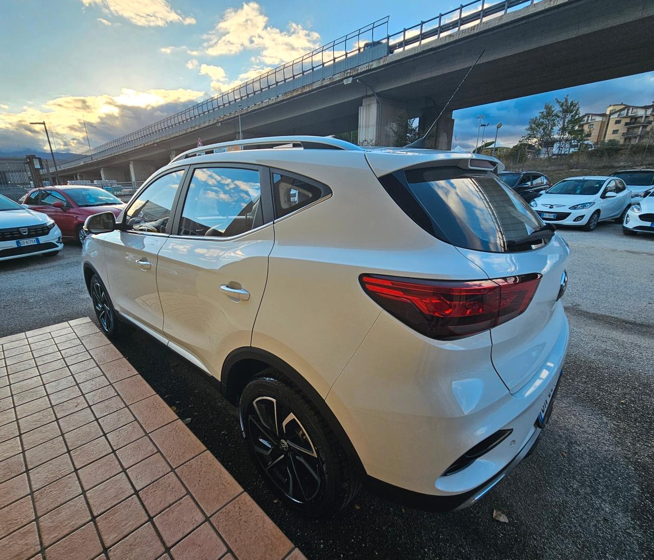 Mg ZS 1.0T-Benzina aut. Luxury