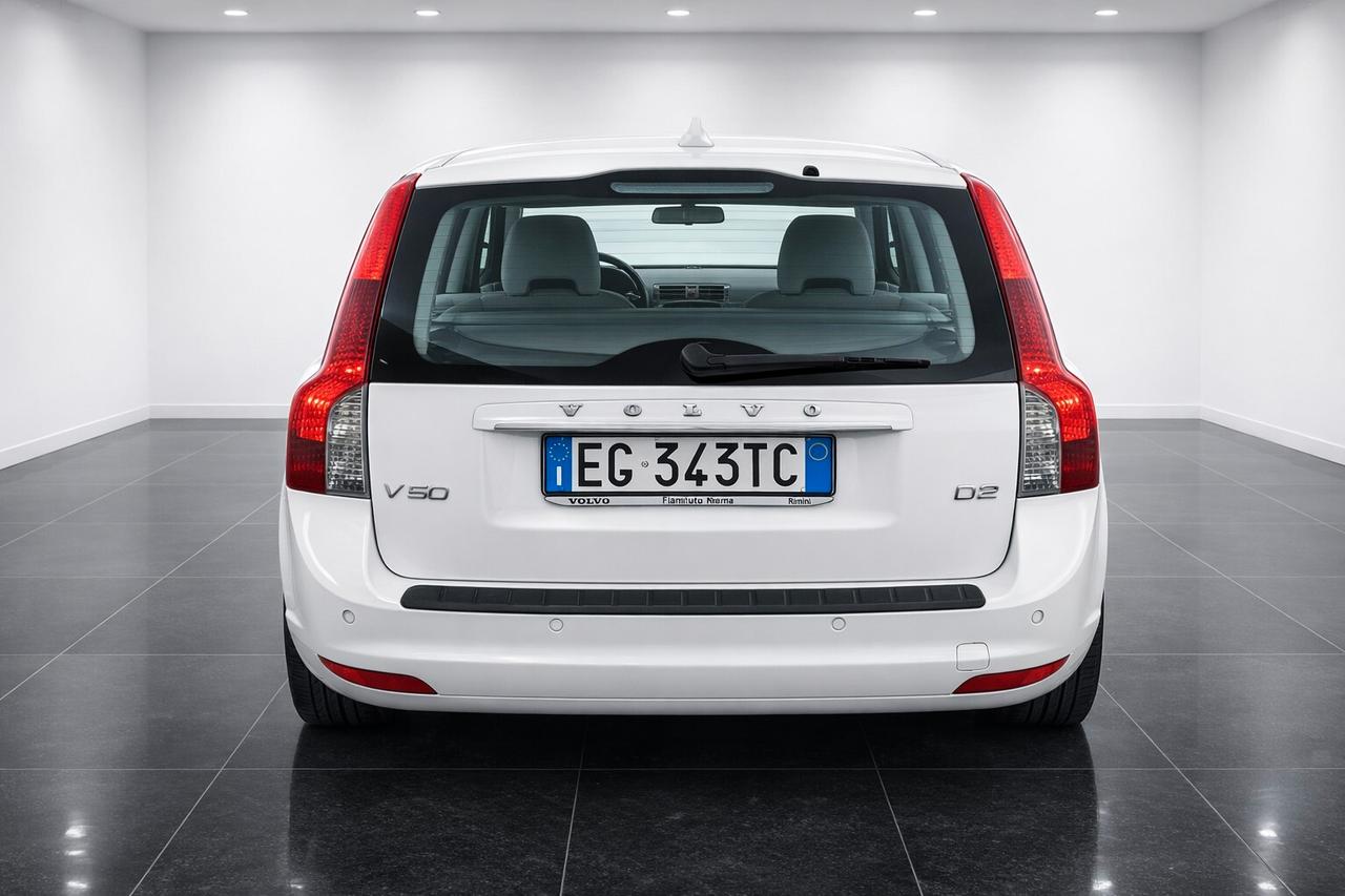 VOLVO V50 D2 R-DESIGN 1.6 DIESEL 114CV NEOPATENTATI EURO5