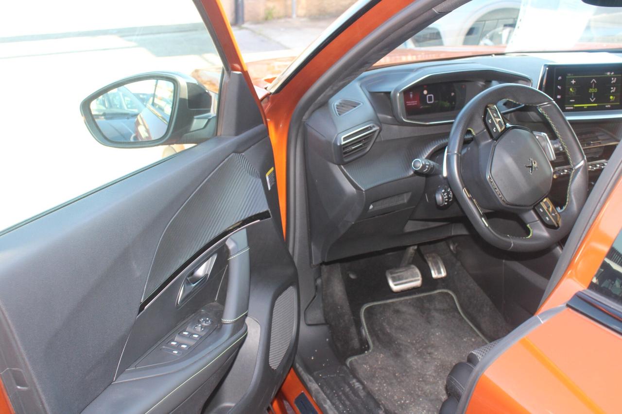 Peugeot 2008 BlueHDi 130 S&S EAT8 Allure