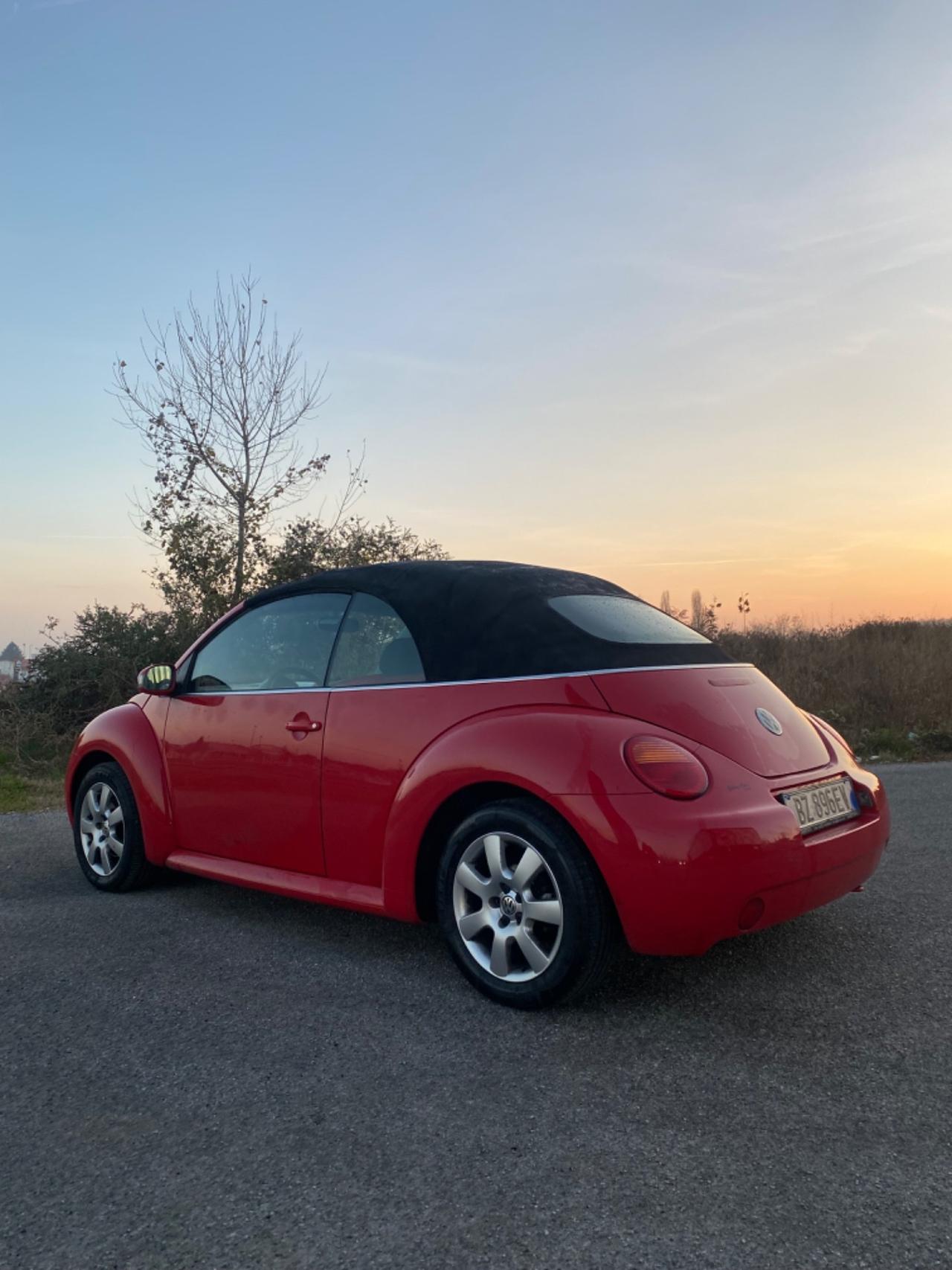 Volkswagen New Beetle 1.6 Cabrio