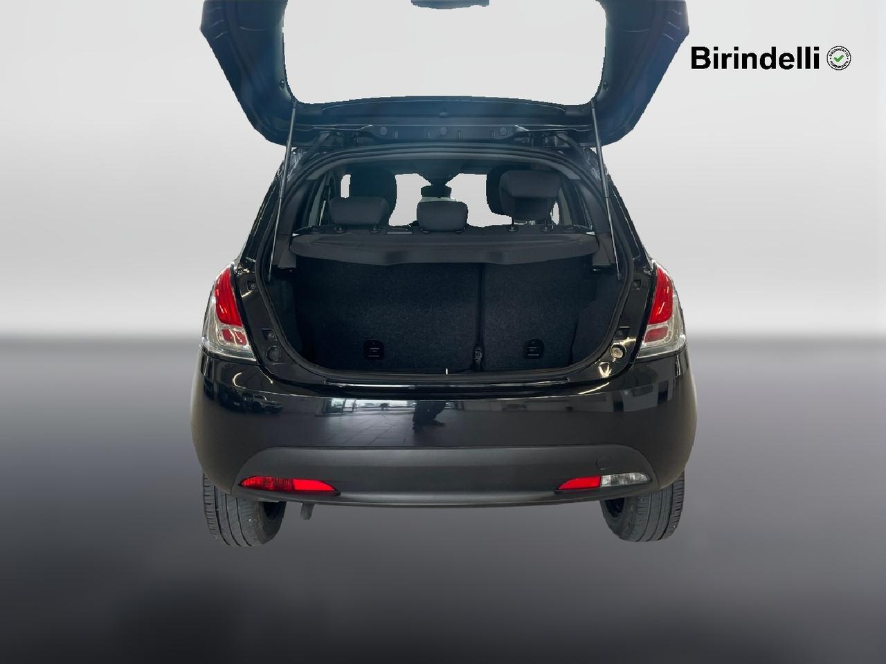 LANCIA Ypsilon 3ª serie - Ypsilon 1.0 FireFly 5 porte S&S Hybrid Silver