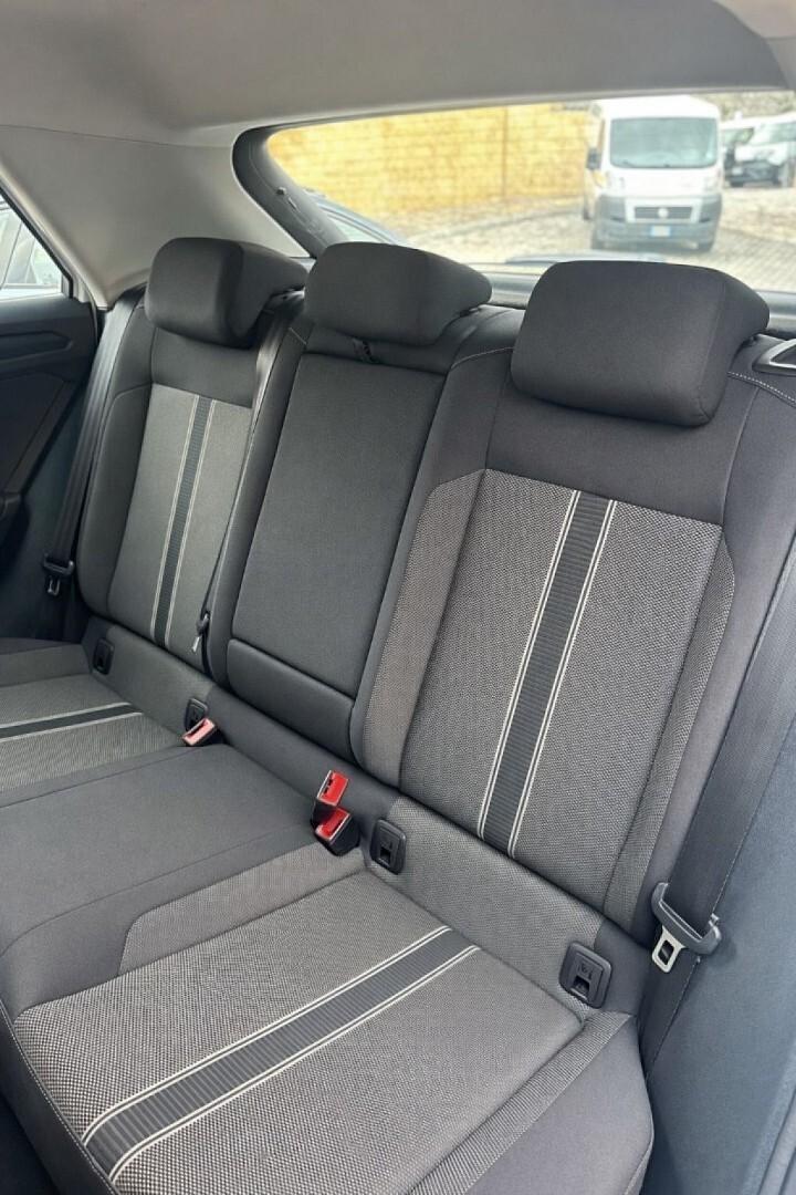 VOLKSWAGEN T-Roc 1.0 TSI Business BlueMotion Techn