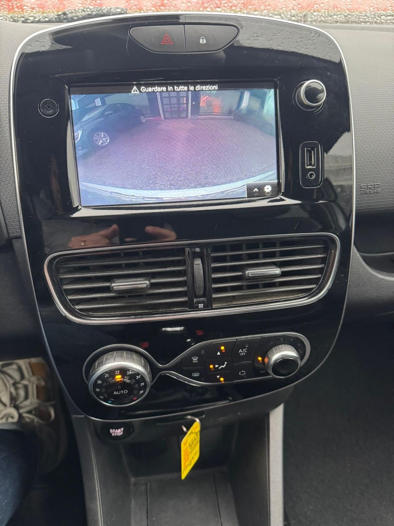 Renault Clio dCi 8V 75 CV 5 porte Moschino Intens N1