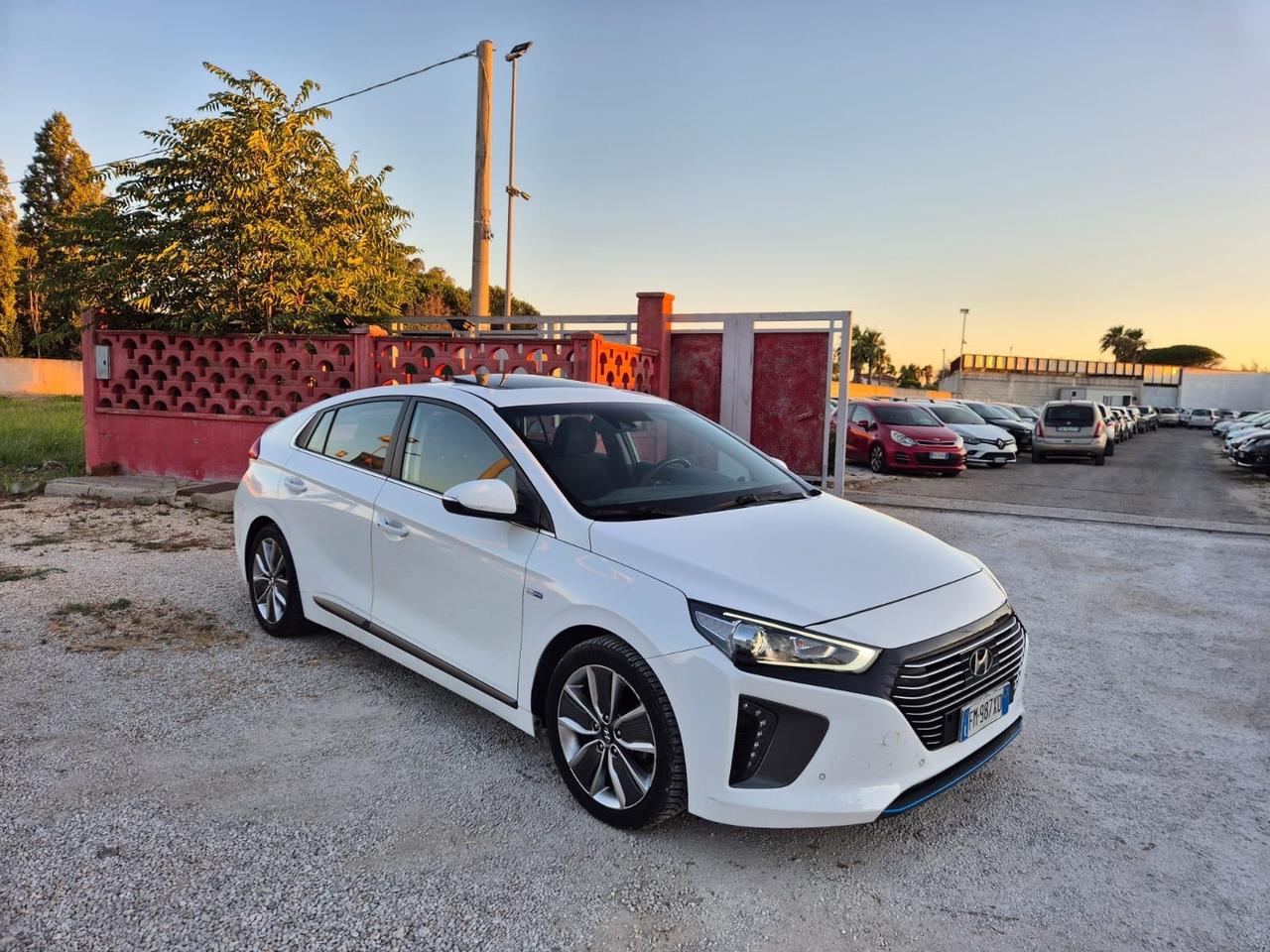 Hyundai Ioniq 1.6 Hybrid DCT Classic