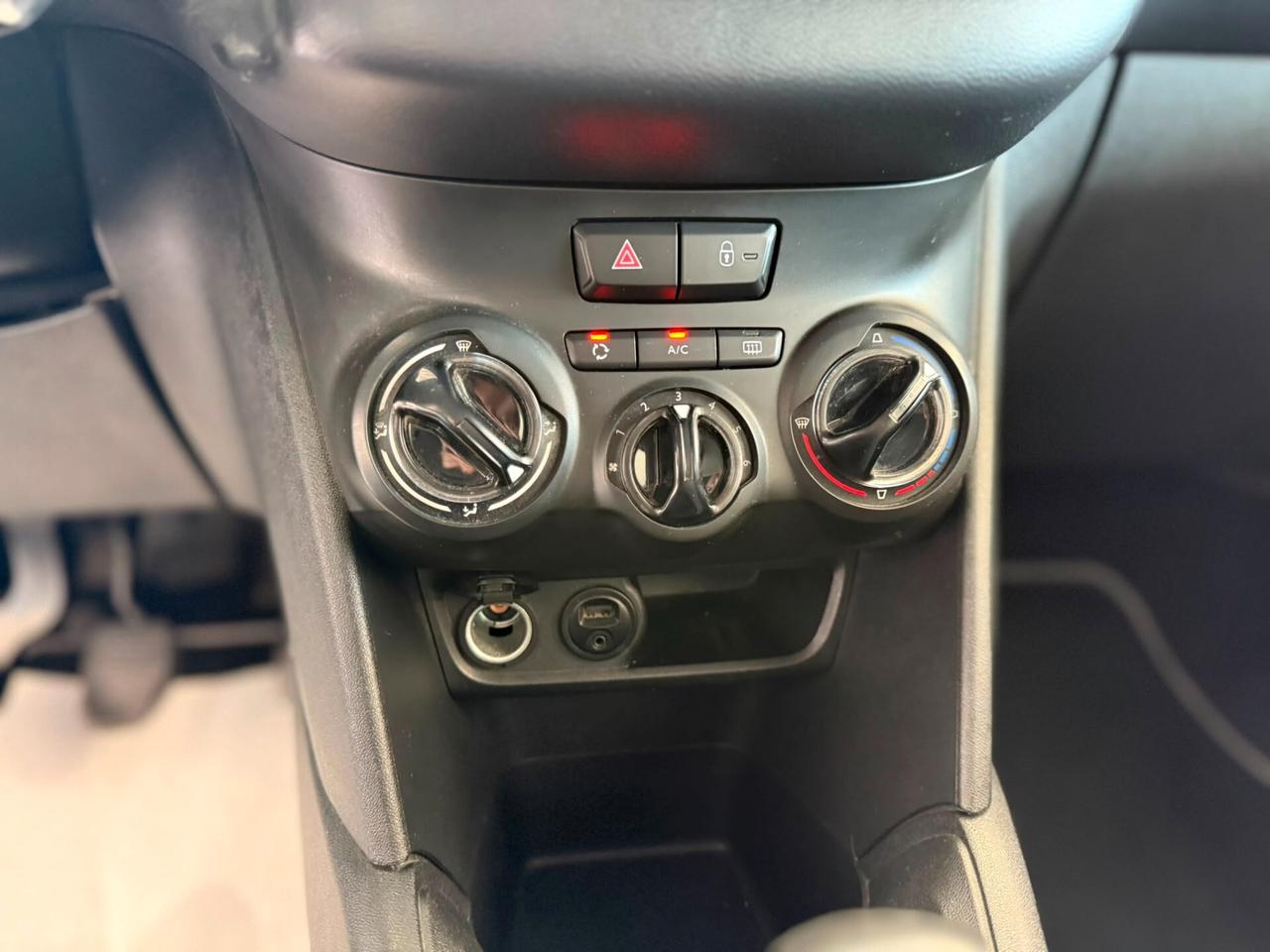 Peugeot 208 1.6D Allure OK PER NEOPATENTATI 2017