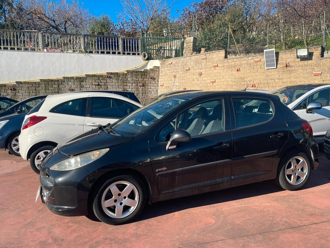 Peugeot 207 1.4 8V 75CV 5p. X Line