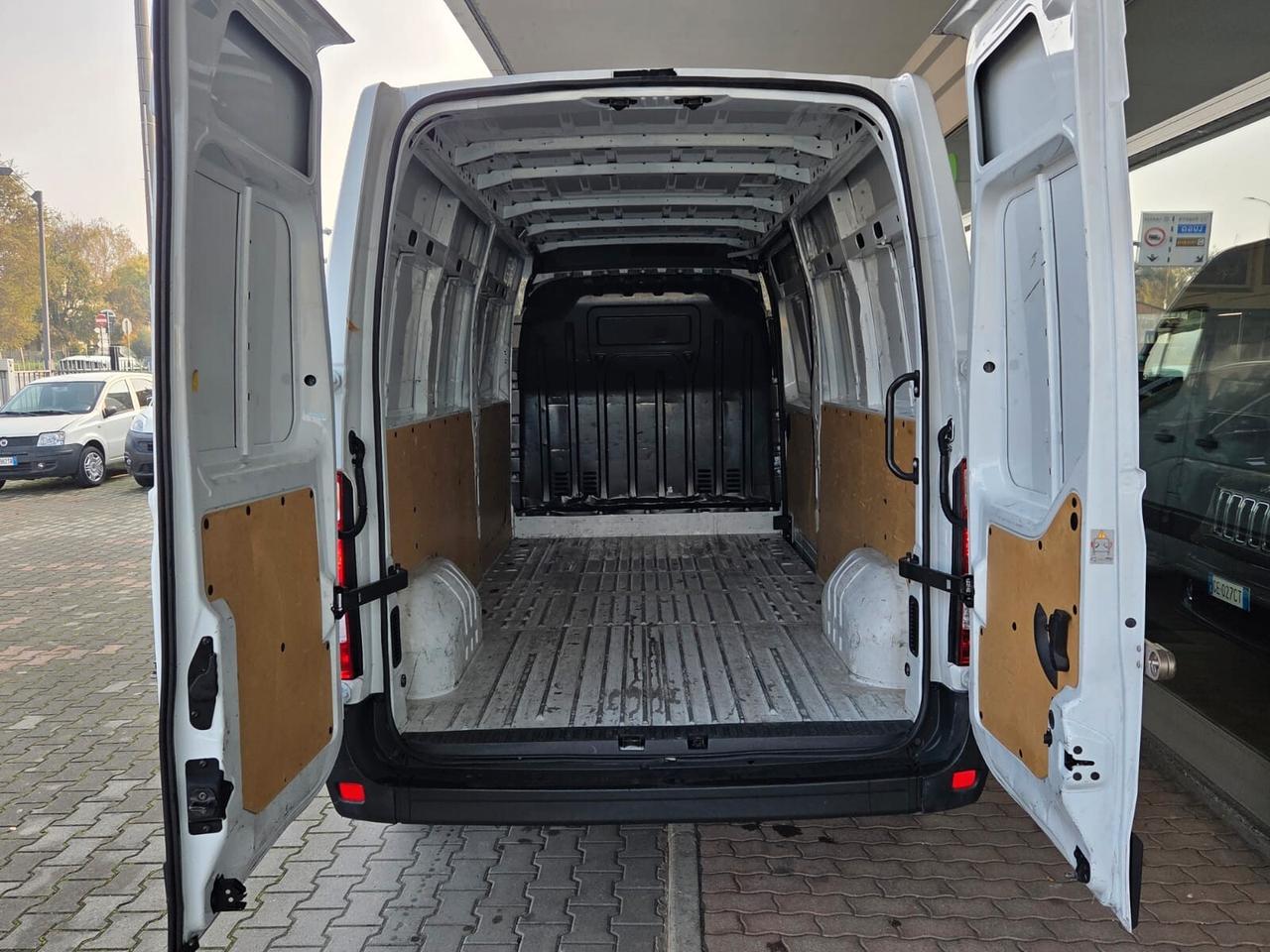 Renault Master T35 2.3 dCi 135 PL-TM Pianale Cabinato Ice