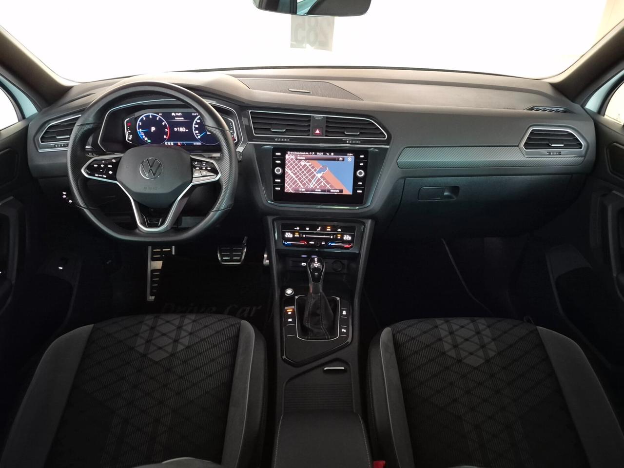 Volkswagen Tiguan 1.5 TSI R-LINE 150CV DSG LED NAVI C.19" APPLE CAR PLAY/ANDROID AUTO AMBIENT LIGHT KEYLESS ACC WIRELESS COCKPIT PRO