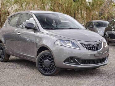 LANCIA Ypsilon III 2021 - Ypsilon 1.0 firefly hybrid Silver s&s 70cv