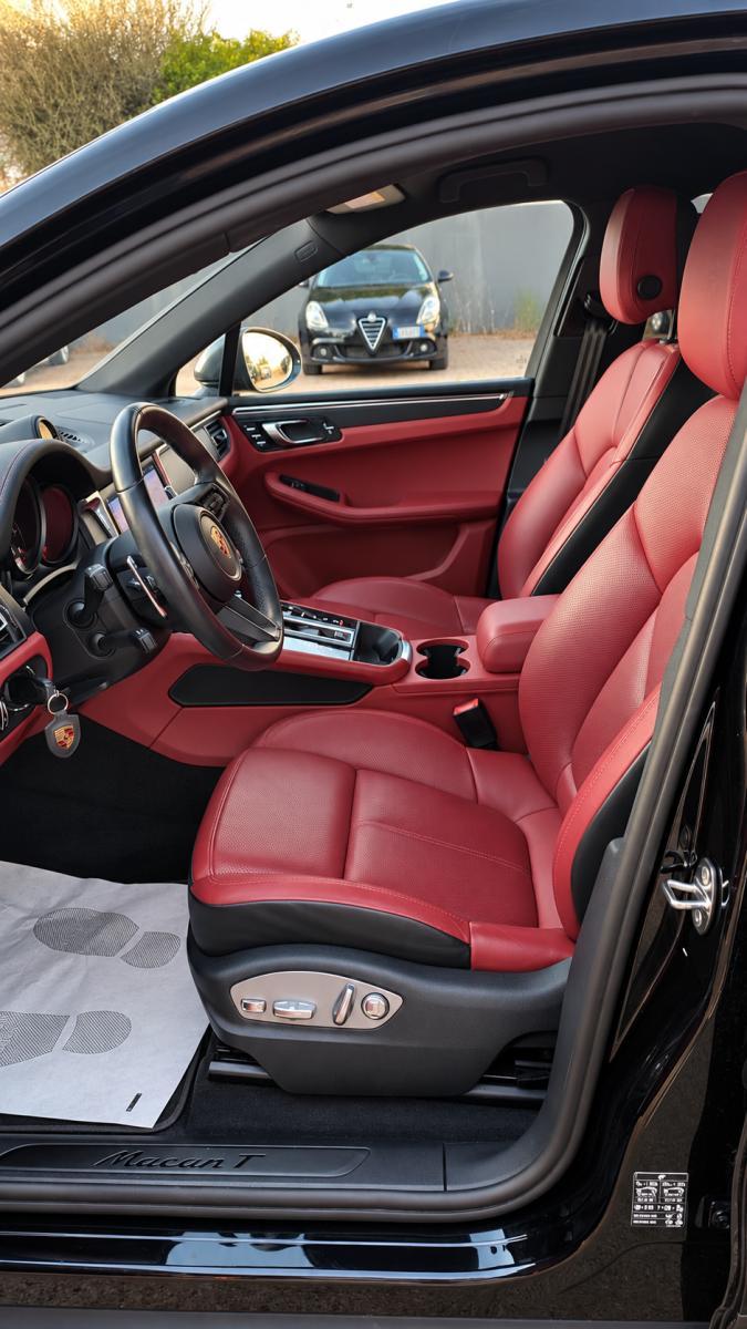 PORSCHE - Macan T