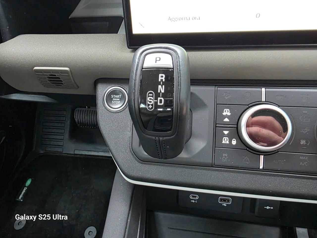 Defender 110 3.0D I6 200CV X-Dynamic iva esposta