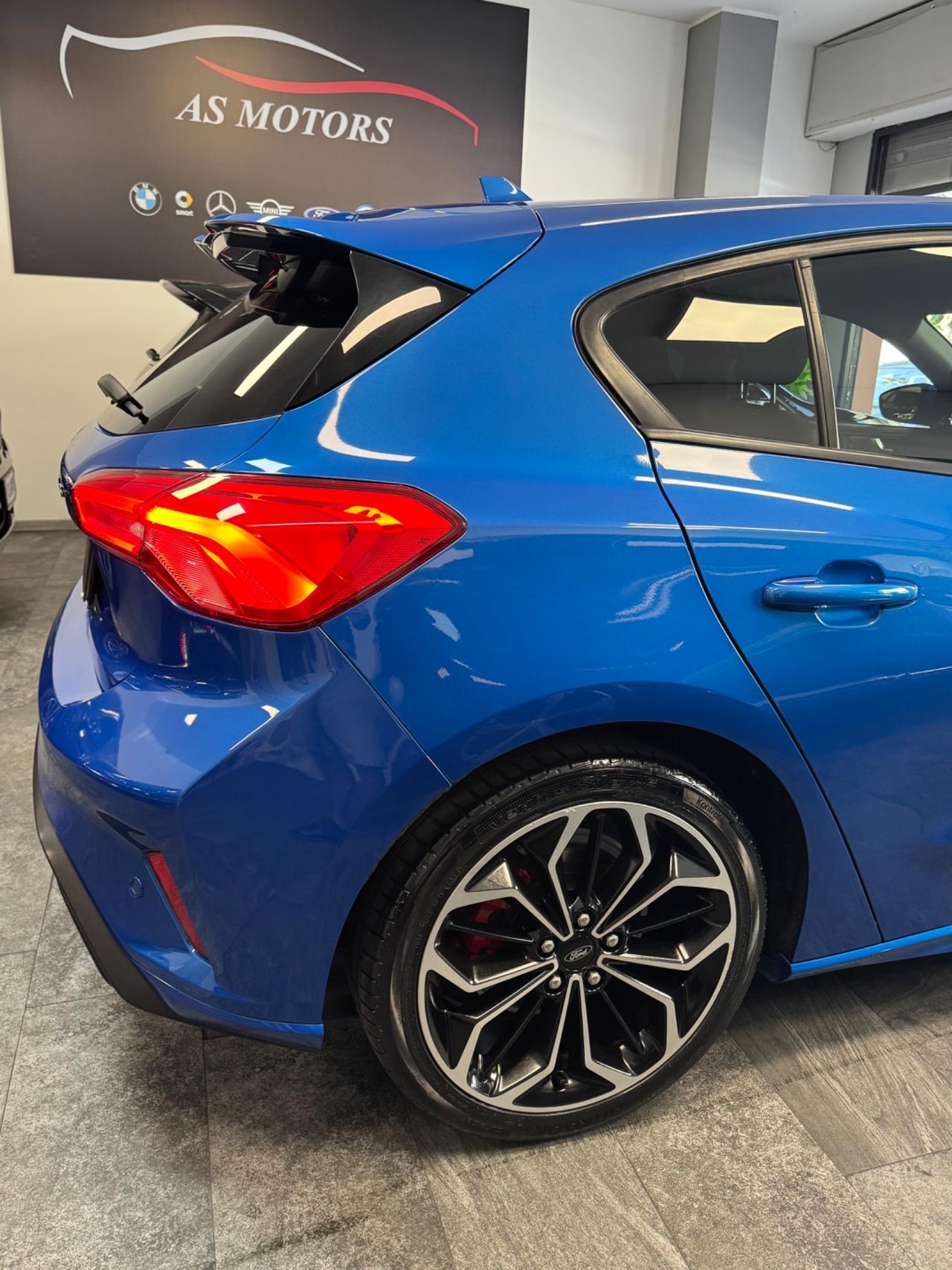 Ford Focus 1.0 EcoBoost 125 CV ST Line Finanziabile