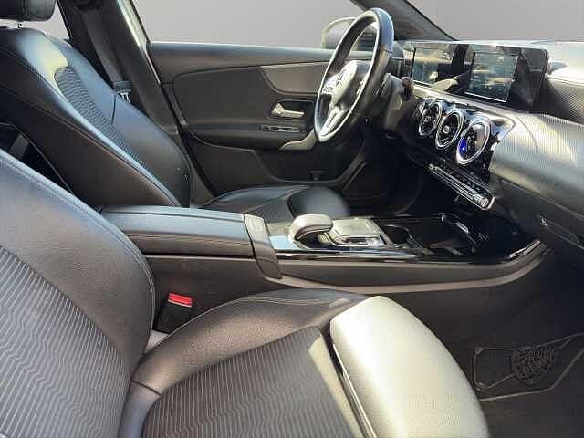 Mercedes-Benz A 180 A 180 d Automatic Business