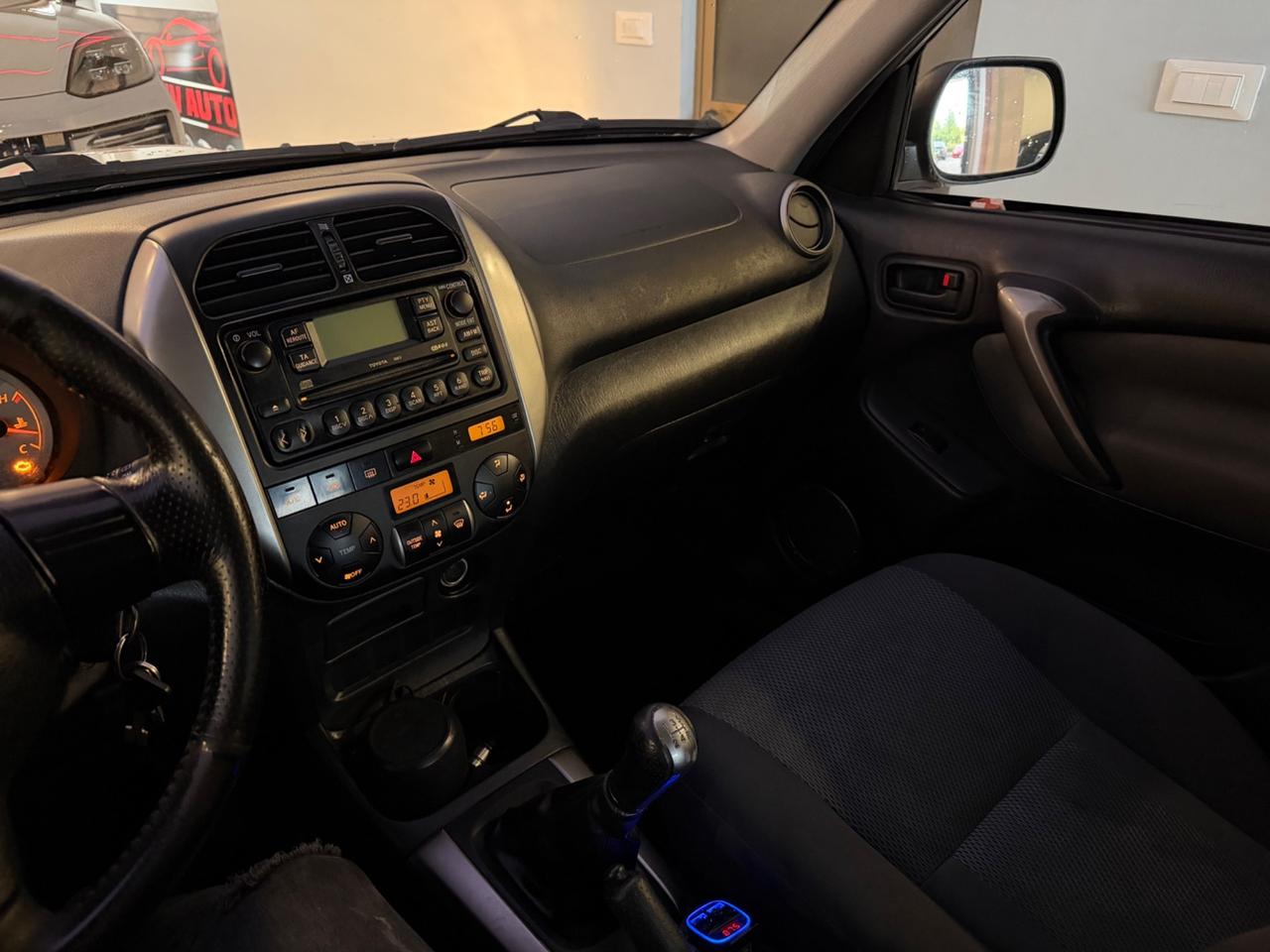 Toyota RAV4 2.0 Tdi D-4D cat 5 porte Sol
