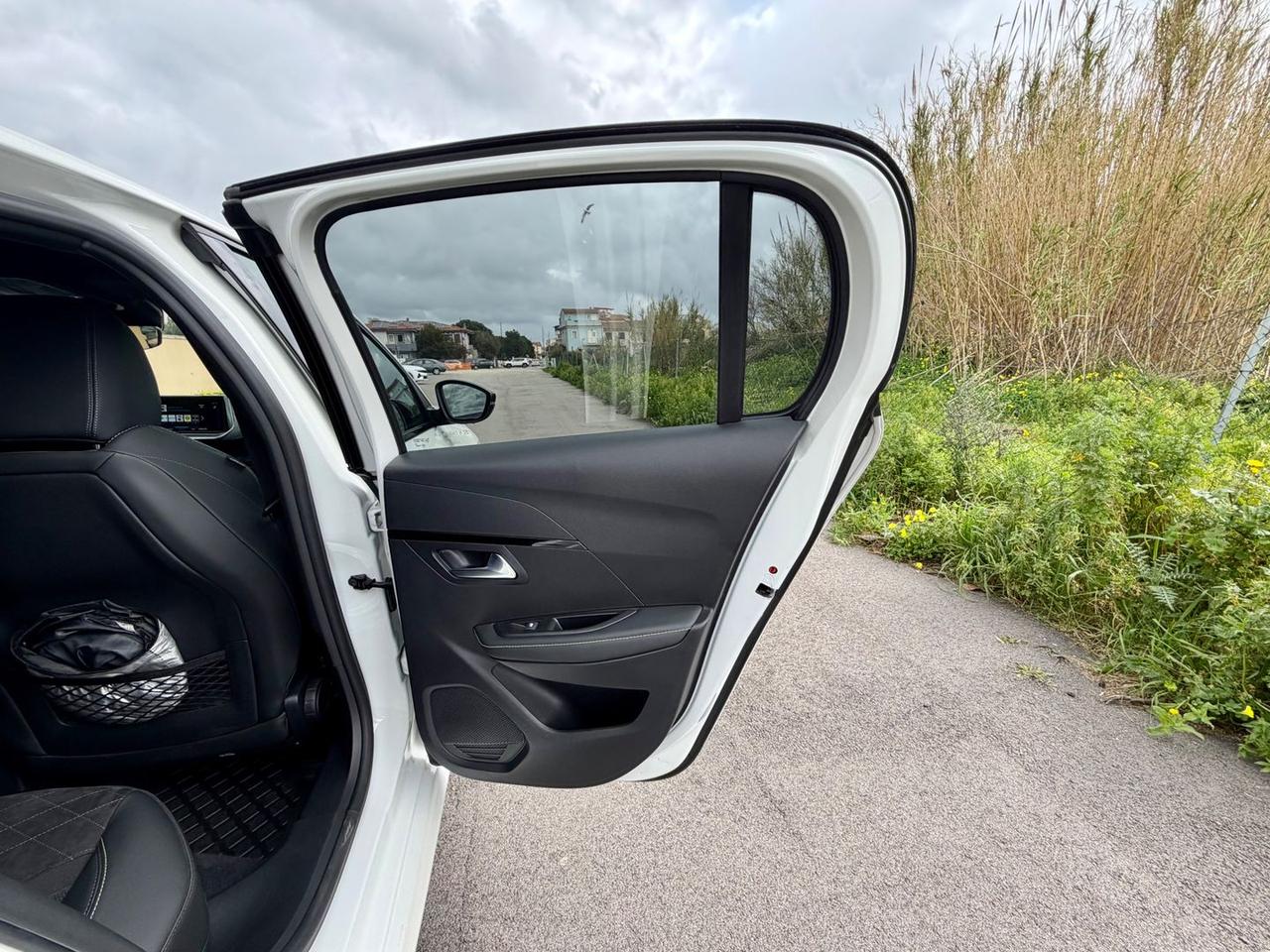 Peugeot 208 1.5 BlueHDI GT #9698