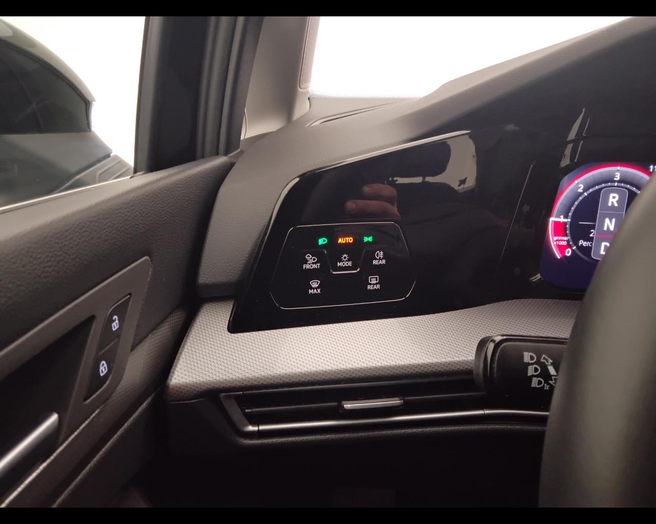 VOLKSWAGEN Golf VIII 2024 - Golf 2.0 tdi Style 150cv dsg