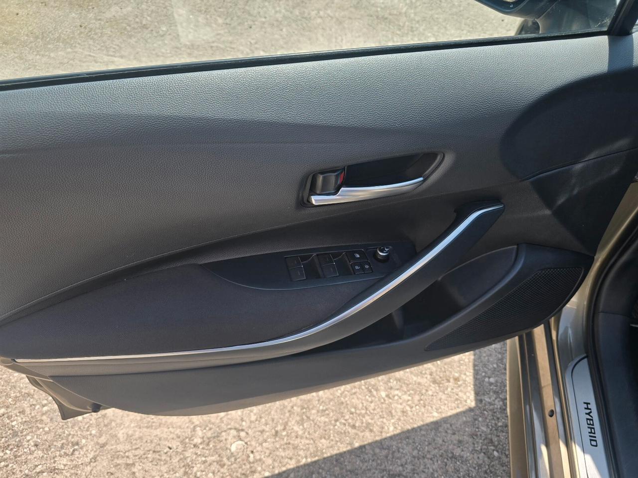 Toyota Corolla 1.8 Hybrid Business