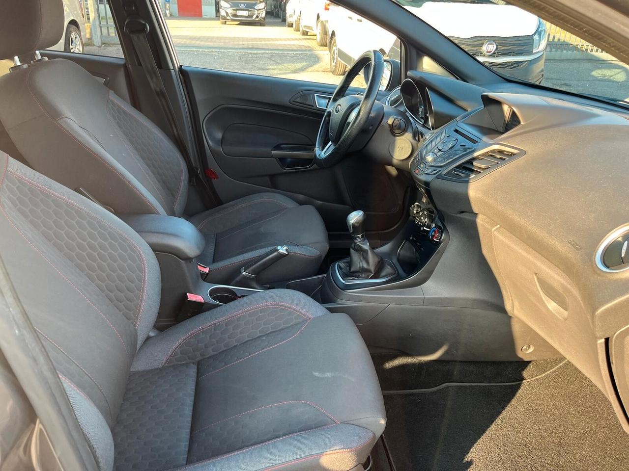 Ford Fiesta 1.5 TDCi 75CV 5 porte ST-Line