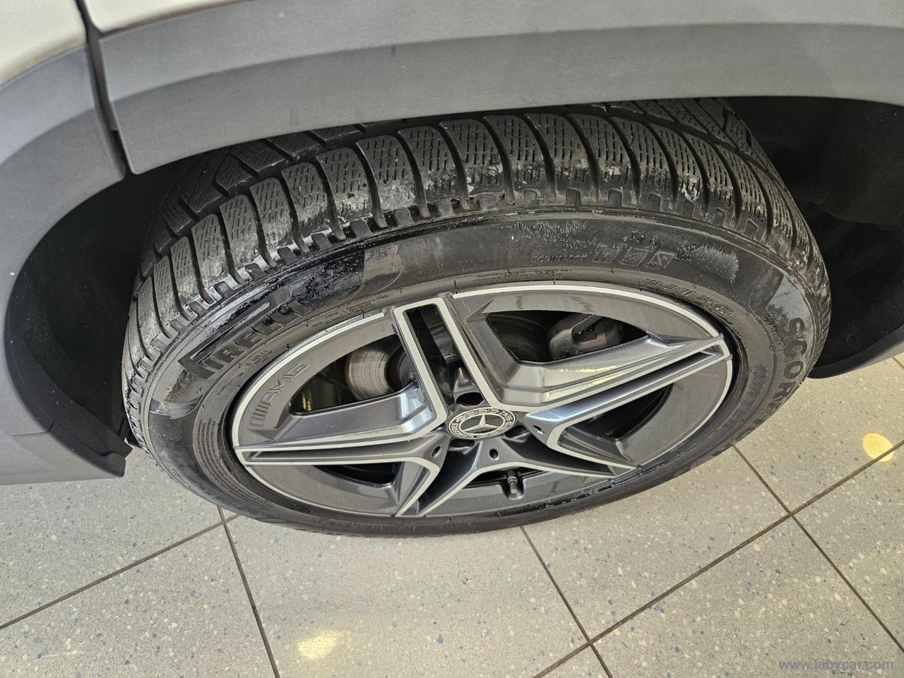 MERCEDES-BENZ GLA 180 d Automatic Premium