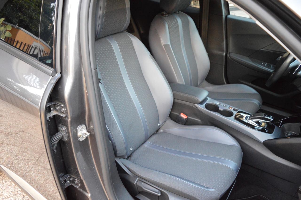 Peugeot 2008 BlueHDi 130 S&S EAT8 Allure Navi Pack