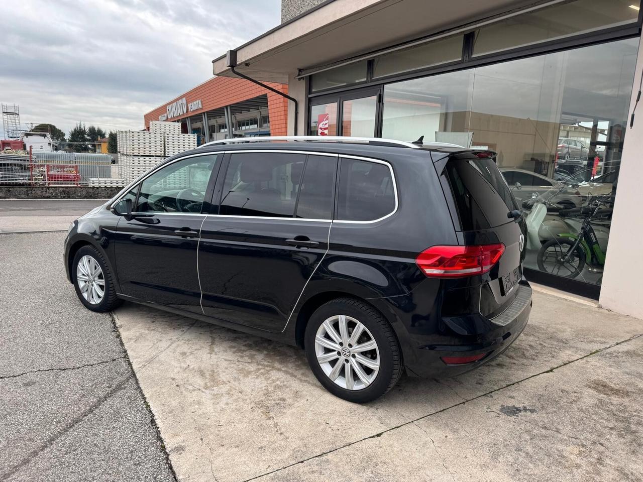 Volkswagen Touran 1.6 TDI 115 CV SCR DSG Highline BlueMotion Tech.